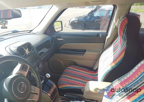 2015 Jeep Patriot Limited z USA, uszkodzony, nr VIN 1C4NJPCB1FD149950